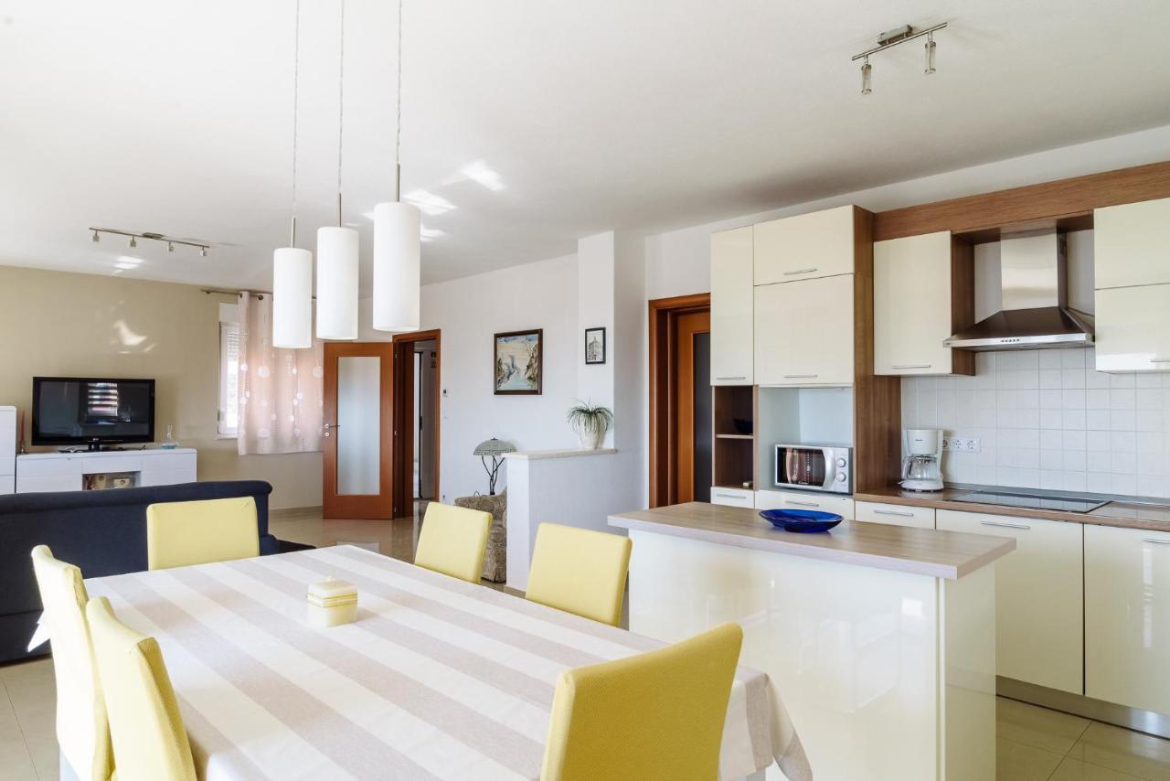 Apartman Niko Kaštela Buitenkant foto