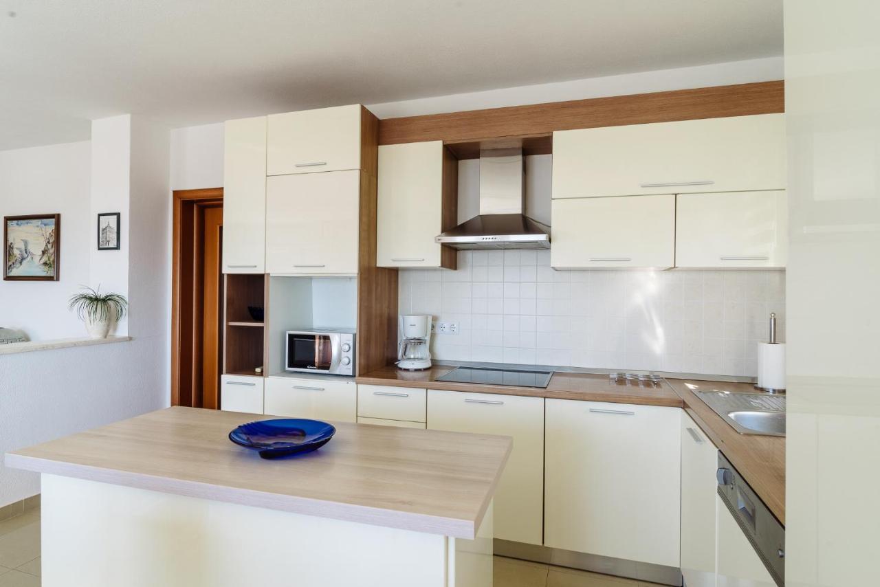 Apartman Niko Kaštela Buitenkant foto