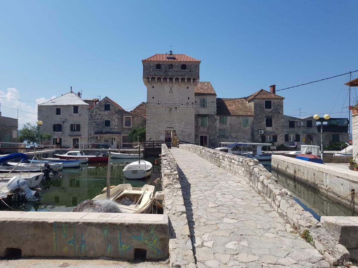 Apartman Niko Kaštela Buitenkant foto