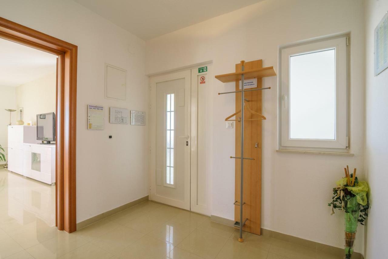 Apartman Niko Kaštela Buitenkant foto